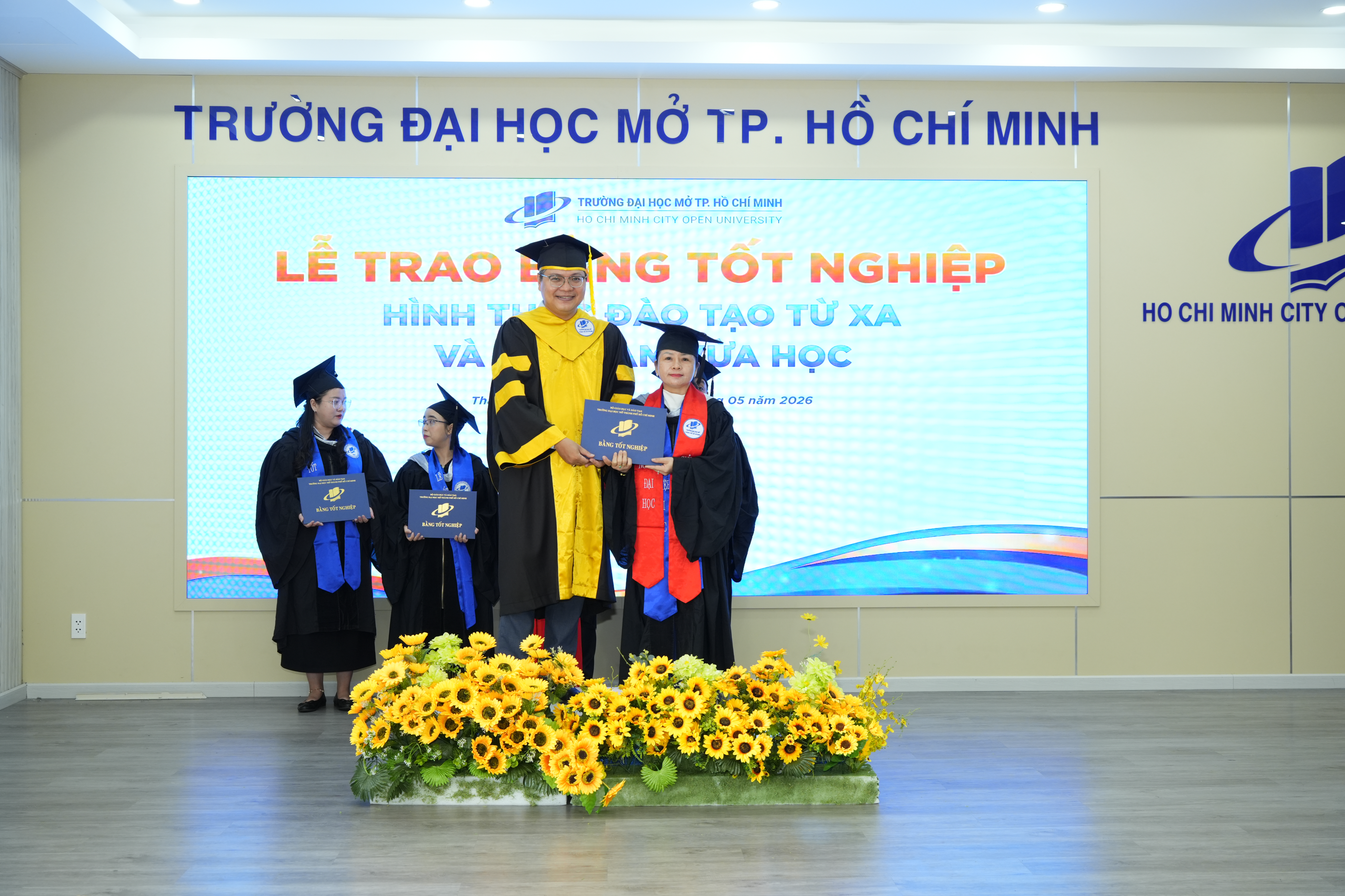 LIÊN THÔNG